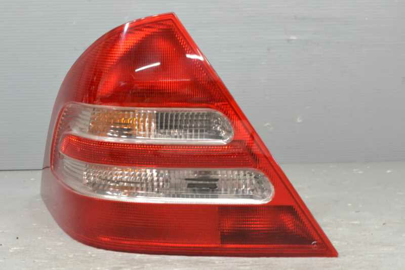 ベンツ C32 コンプレッサー AMG W203 前期(203065) 純正 破損無 取付OK 動作保証 左 テールランプ テー..