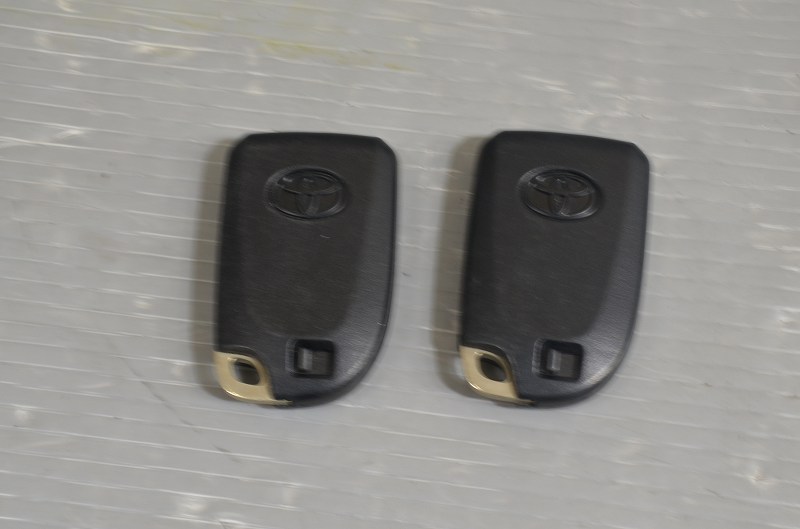 ポルテ 前期(NSP140 NCP140) 純正 破損無 取付OK 動作保証 キーレスリモコン スマートキー k077578 中古20231127