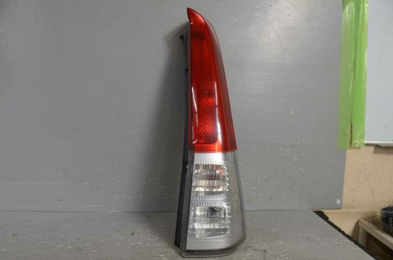 ミラ アヴィ 前期(L250S L260S L250V) 純正 イチコー 破損無 取付OK 動作保証 右 テールライト テールランプ 4972 81550-B2050 k077865 中古20231207