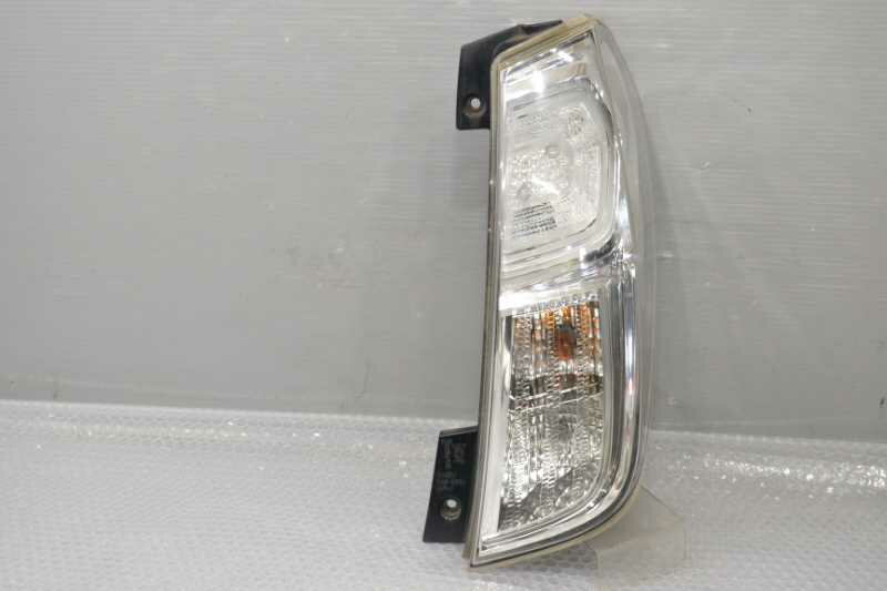 デイズ ルークス ライダー 前期(B21A) 純正 IMASEN 破損無 取付OK 動作保証 右 テールランプ LED全点灯..