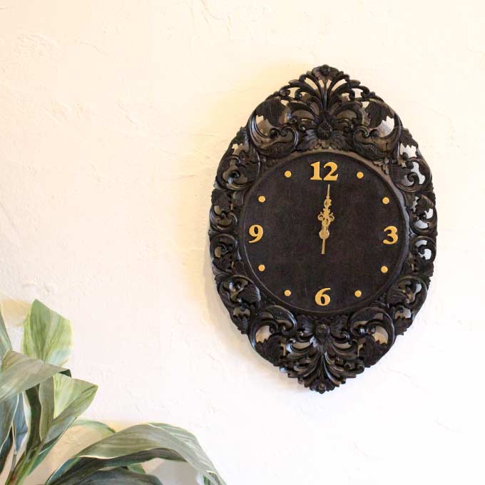 レリーフの掛け時計 アジアン 彫刻 48×33cm バリ風 壁飾り インテリア