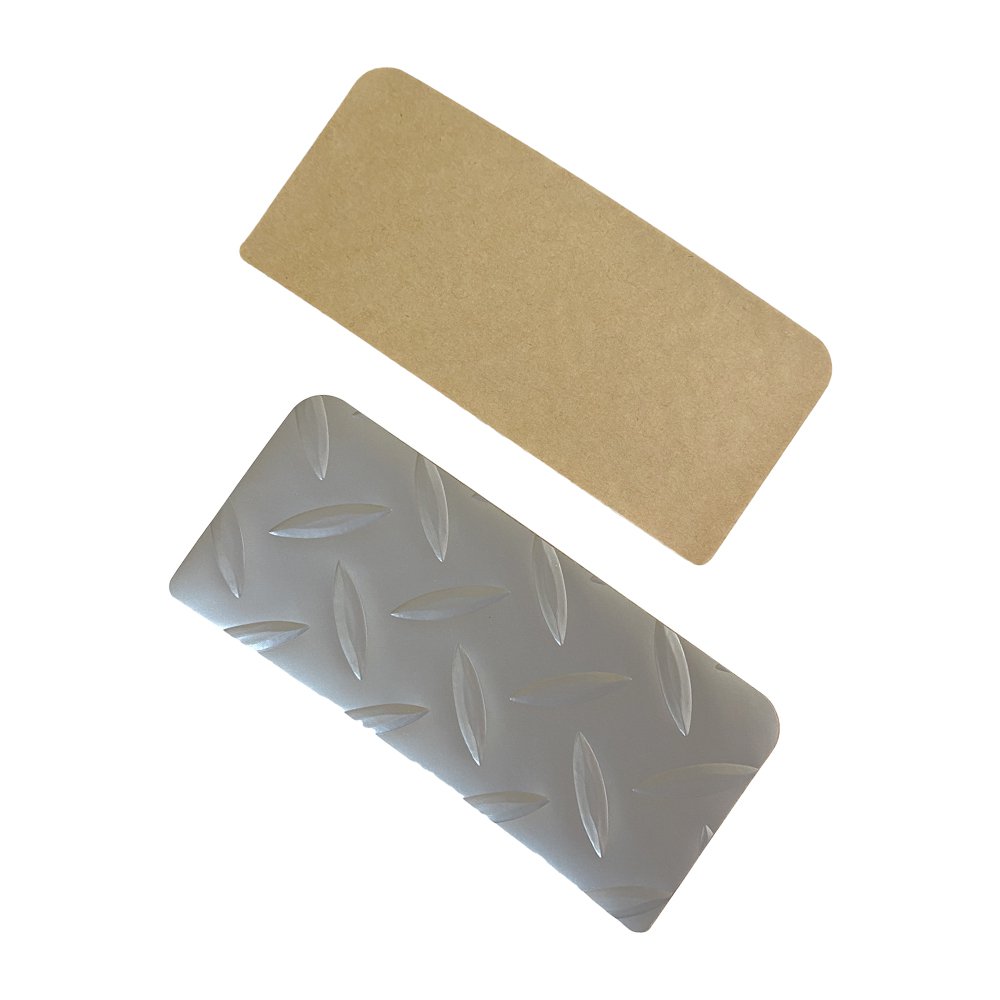 車用 ドアハンドルプロテクター カバー 車 ドア 傷防止 つめ傷ガード ひっかき傷防止 傷予防 日本製 しま銅板調 シルバー 長方形型 2枚入 XG33 メール便(ネコポス)送料無料