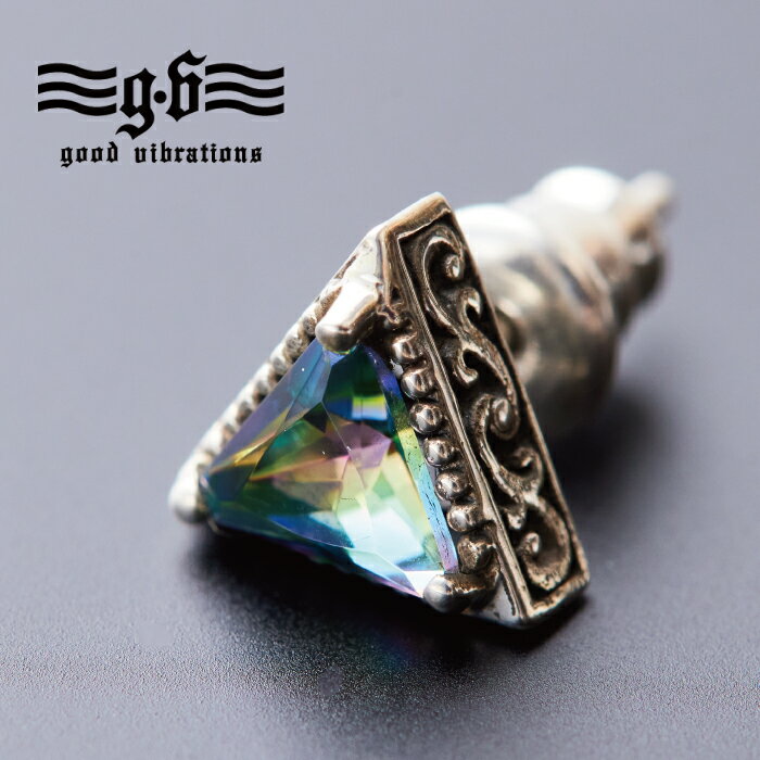 ■ブランド名：Good Vibrations ■モチーフの横幅：約 9mm ■モチーフの縦幅：約 8mm ■重さ：約 1.1g ■素材：silver 925、ミスティッククォーツ ■付属品：オリジナル巾着、ギャランティカード（正規品証明） 【商品特性】 シルバー925アクセサリーは商品画像と同じデザインで作成しておりますが、1つ1つ手作りのため微妙な差がある場合があります。 手作業による微妙な違い・変化が世界に1つだけの個性あるシルバー925アクセサリーになりますので、ご了承の上ご購入くださいませ。 【配送方法について】 1.こちらの商品は日本郵政ゆうパケット、又はレターパックにてお届けいたします。 2.配送に関するお問い合わせは追跡番号を元に郵便局に直接お願いします。 【デザイン イメージ】 ネイティブアメリカン インディアン フェザー トライバル 民族 エスニック アジアン アステカ マヤ 中米 南米 アジア アフリカ 宗教 モチーフ 雑貨 古代 文明 海外 ココペリ パワーストーン ジェムストーン 神話 平和 お守り開運 金運 恋愛運 魔除け アメリカ メキシコ タイ インド ハワイ エジプト ピアス イヤリング ネックレス ペンダント トップ リング 指輪 ブレスレット バングル アンクレット 【おすすめシーン】 彼氏 彼女 プレゼント ギフト 誕生日 クリスマス バレンタイン ホワイトデー 父の日 母の日 結婚祝い 出産祝い ラッピング 結婚記念日 敬老の日 ハロウィン 勤労感謝の日 お祝い 父 母 親 奥さん 妻 旦那 子供 男 兄弟 女 姉妹