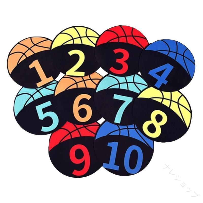 説明: 【番号マーキング】: このスポットマーカーには1から10までの数字が含まれており、コーチが行動を設定しやすく、スポーツマンがゲームの指示を素早く理解するのに役立ちます。 【素材】: ゴムと布素材で作られたこのフットボールトレーニングサインは、厳しいトレーニングイベントにも耐えられるよう設??計されています。 【サイズ】: 各ディスクの直径は906インチで、練習中や試合中に簡単に見ることができます。 【多用途】: この番号付きランドマークパッドは、フットボール、バスケットボール、ホッケー、サッカーなどのスポーツに最適です。 【用途】: フロアスポットマーカーは、ジムの床、遊び場、自宅、オフィス、裏庭、庭、庭園、遊び場などに適しています。 サイズチャート: 直径：23cm/906インチ パッケージに含まれるもの: トレーニングマット10枚 注意: 手動測定とモニターの違いにより、若干の誤差が生じる場合があります。 ※本製品は、電波法令で定められている技術基準に適合していることを証明する技適マークが貼付されていない無線機器であり、日本国内で使用する場合は、電波法違反になる恐れがございます.ご使用の際には、十分ご注意下さいますようお願いいたします. 【原産国／製造国: 中国】 .バスケットボールスポットマーカーは屋内外両用で教室やチーム練習に最適な10個セットのスキルトレーニングマットです。バスケットボール トレーニング 練習器具 スポーツ 教育 学校 コーチング ポジション マーク 練習補助 用具 アウトドア インドア 運動会 バスケ 練習 整列 トレーニング 効率向上 シーン別対応 安全 耐久性あり。おすすめ 練習 効果的 人気 セール 競技向け 多目的使用可能。。 指定された配送時間は承っておりません。【ナレショップ】
