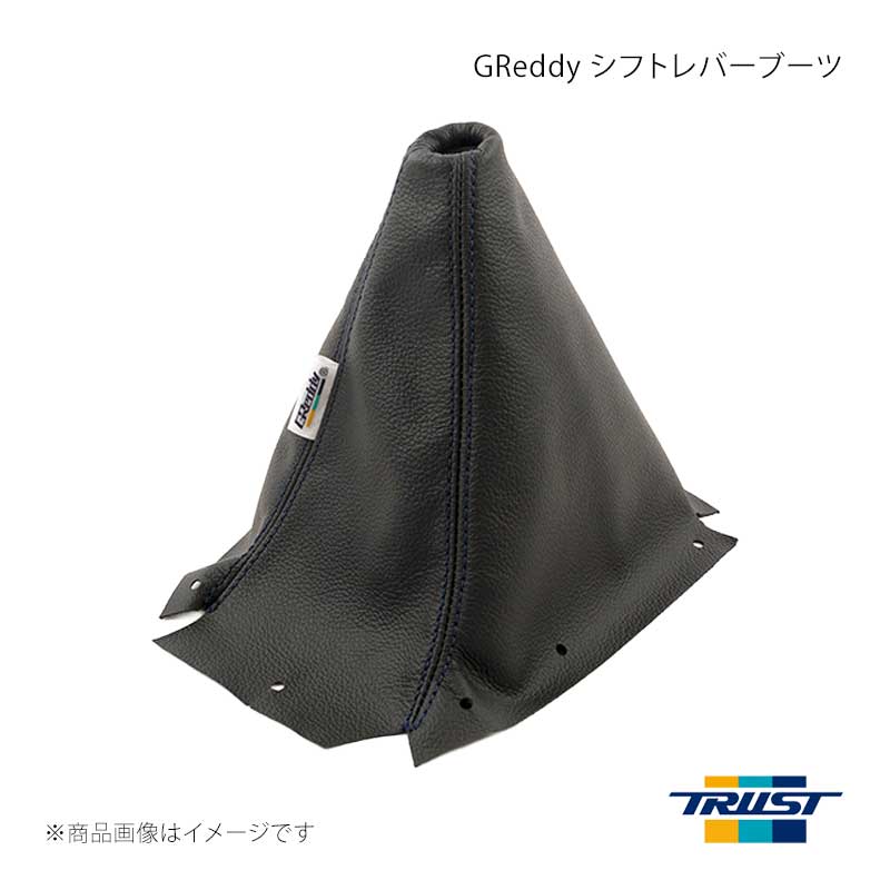 ■商品コード16520704 ■メーカーTRUST/トラスト ■商品名GReddy シフトレバーブーツ ■自動車メーカーニッサン ■車種スカイライン ■型式ER34 ■年式1998(平成10)年5月〜2002(平成14)年8月 ■エンジン型式 ■グレード ■車種備考 ■商品説明●純正交換タイプのシフトレバーブーツです。●皮の仕上げ製法に伝統ある英国の製革技術を活用した本革を使用することで高級感を演出し、経年変化による味わいをお楽しみいただけます。●純正感を残しつつ、スポーツさも表現できるインテリアパーツです。仕様・純正交換タイプ 本革製(ブラック)・ステッチ色:ネイビー・GReddyタグ付き・Made in Japan・サイドブレーキブーツはBNR34用と共通となります。(CODE：16520752)構成・ブーツ本体 (ヘッダー付きパッケージ入り) ■その他製品情報 ■納期メーカー取り寄せ品の為、通常即日〜4営業日以内に発送致します。 ■ご注文時注意事項 ※ ご注文前に必ずご確認下さい お急ぎの場合はご購入前に納期確認をお願い致します。 納期について ＊メーカー在庫が欠品の場合、改めて納期をご連絡致します。 ＊メーカーにて予告無く廃盤、仕様変更になっている場合があります。 返品・キャンセルに関して ＊お客様都合による返品・キャンセル・商品の変更は一切お受けしておりません。 ＊在庫・納期・適合未確認でご購入された商品のキャンセルは一切お受けしておりません。 ＊代引きで納期が半年以上の商品をご注文の場合はキャンセルさせていただきます。別の決済方法でご注文下さい。 メーカー希望小売価格はメーカーサイトに基づいて掲載しています。