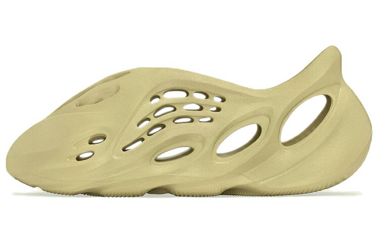 楽天市場】yeezy foam runner（靴）の通販