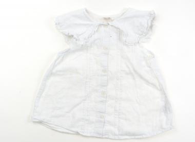 　ブランド 　petit main(プティマイン) 　カテゴリー 　チュニック 　サイズ 　120サイズ 　色 　ホワイト 　状態 　★★★ 　記名 　なし 　ジャンル 　Girl コットンシャツ地。オーストリッチ調のデザイン。シワがありますが、特に目立つ汚れはなくまだお使い頂けそうです。 ＊【状態】【サイズ】に関しての詳しい説明はこちら