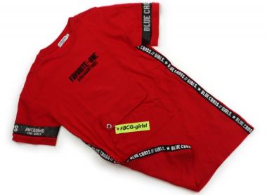 　ブランド 　BLUE CROSS(ブルークロス) 　カテゴリー 　Tシャツ・カットソー 　サイズ 　160サイズ 　色 　レッド・ブラックロゴリボン・メッシュ 　状態 　★★★ 　記名 　なし 　ジャンル 　Girl 実際のサイズ表記はLです。刺繍が一部ほどけています。全体に色あせ・毛羽立ちがありますが、まだお使いいただけそうです。 ＊【状態】【サイズ】に関しての詳しい説明はこちら