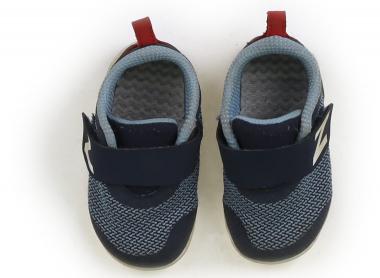 Rakuten - ニューバランス New Balance スニーカー 靴12cm〜 男の子 紺、水色 子供服 ベビー服 キッズ アウトレット ユーズド 【中古】キッズ・ベビー・マタニティ