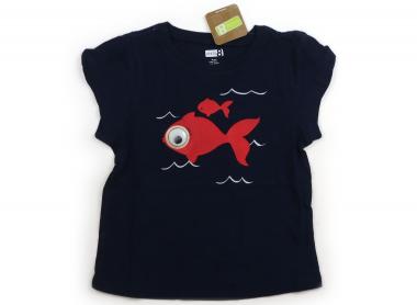 　ブランド 　Crazy 8(クレイジー8) 　カテゴリー 　Tシャツ・カットソー 　サイズ 　100サイズ 　色 　紺、金魚 　状態 　N 　記名 　なし 　ジャンル 　Girl 実際のサイズ表記は4yrs。タグ付きですが金魚の目の内側がくすんでいるため価格を下げています。 ＊【状態】【サイズ】に関しての詳しい説明はこちら