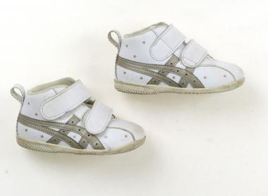 アシックス Asics スニーカー 靴13cm〜 男の子 オフホワイト　ゴールド　星　ブロンズ 子供服 ベビー服 キッズ アウトレット ユーズド 【中古】キッズ・ベビー・マタニティ 3