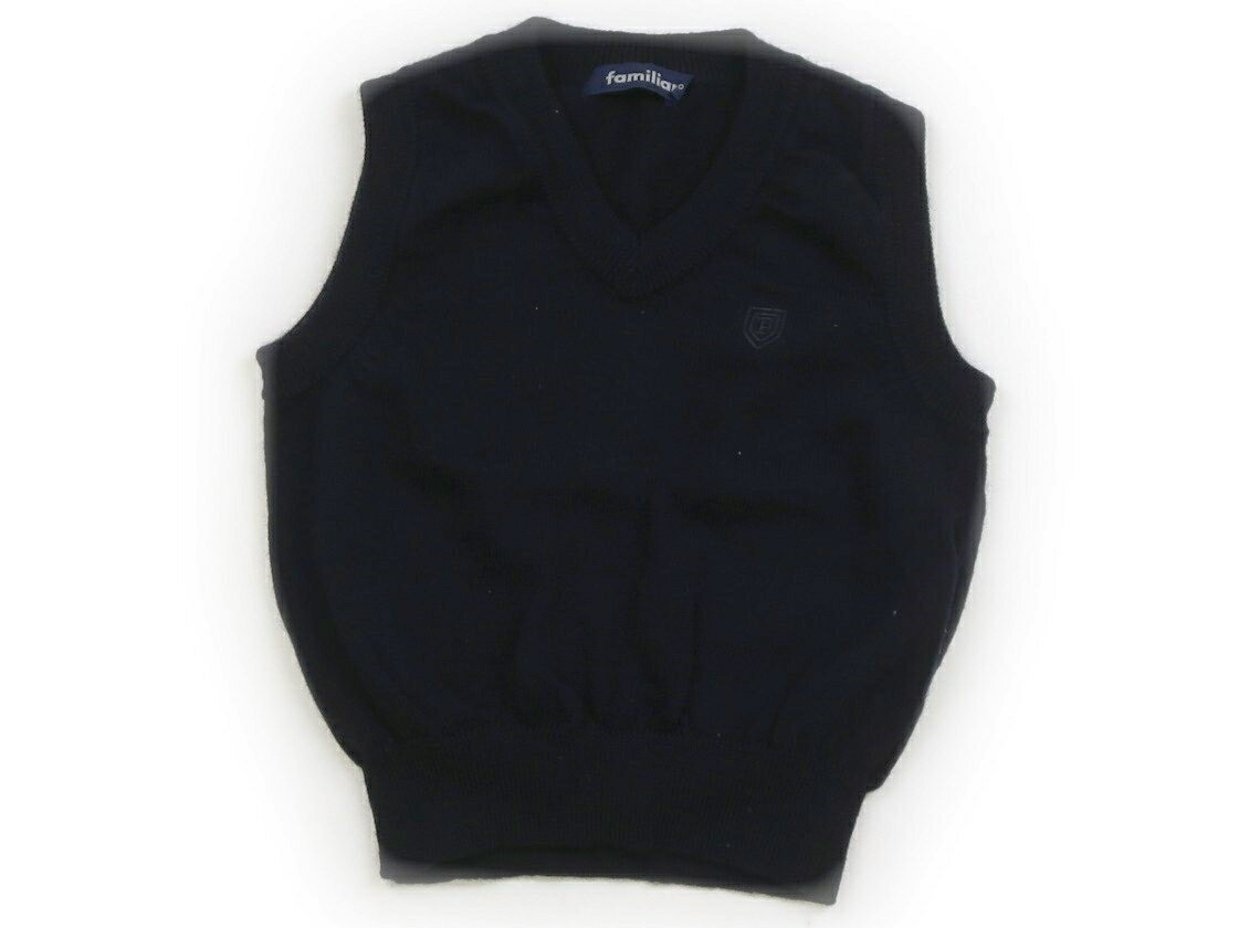 　ブランド 　familiar(ファミリア) 　カテゴリー 　ベスト 　サイズ 　90サイズ 　色 　ダークネイビー 　状態 　★★★ 　記名 　なし 　ジャンル 　Boy ウールのニットベスト。多少の使用感あり。若干毛羽立ちと細かい毛玉があります。まだまだ普段着として活躍してくれそうです。 ＊【状態】【サイズ】に関しての詳しい説明はこちら