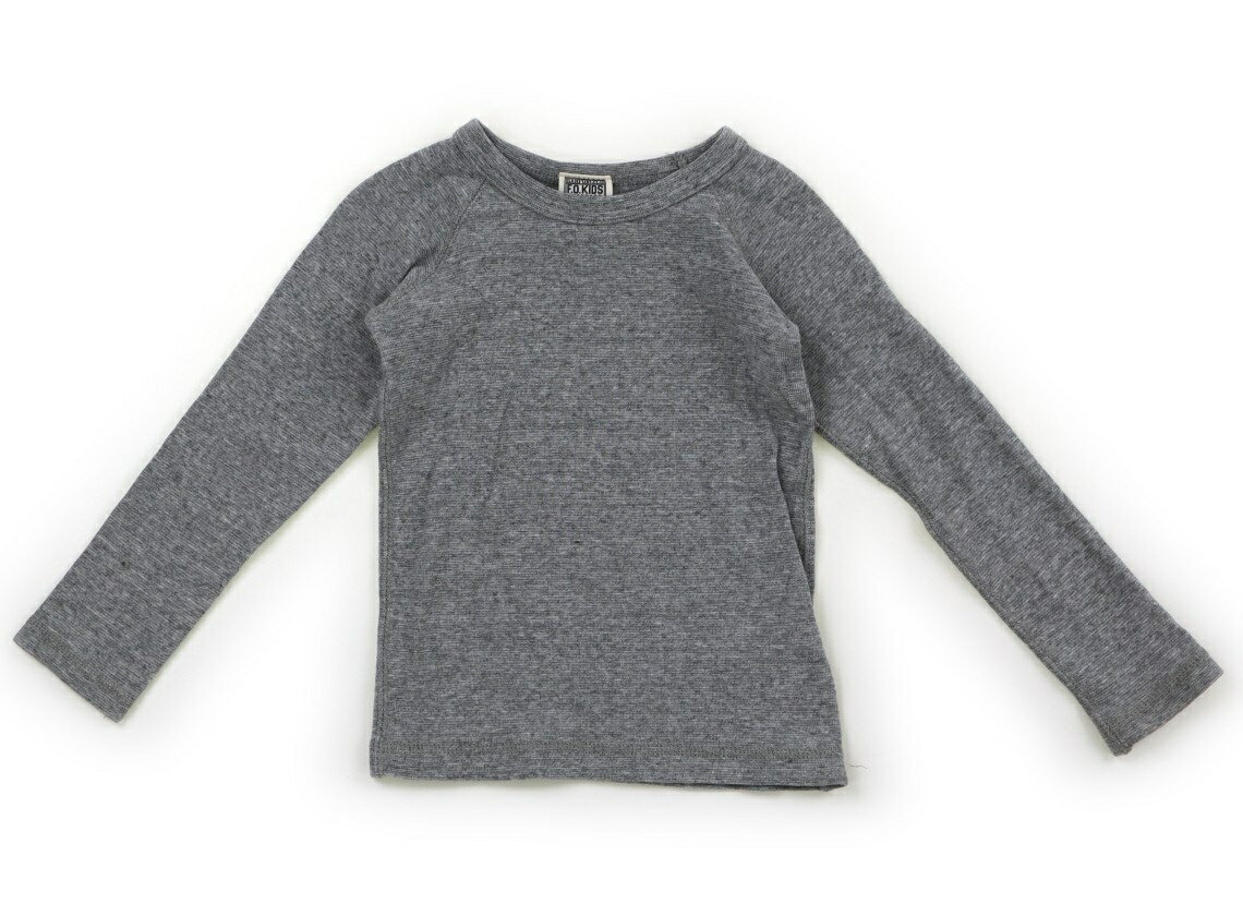 　ブランド 　F.O.KIDS(FOキッズ) 　カテゴリー 　Tシャツ・カットソー 　サイズ 　100サイズ 　色 　グレー 　状態 　★★ 　記名 　あり（タグ） 　ジャンル 　Girl 袖先に黄ばみ、全体にヨレ感あり。普段着や外遊び用にいかがでしょうか。 ＊【状態】【サイズ】に関しての詳しい説明はこちら