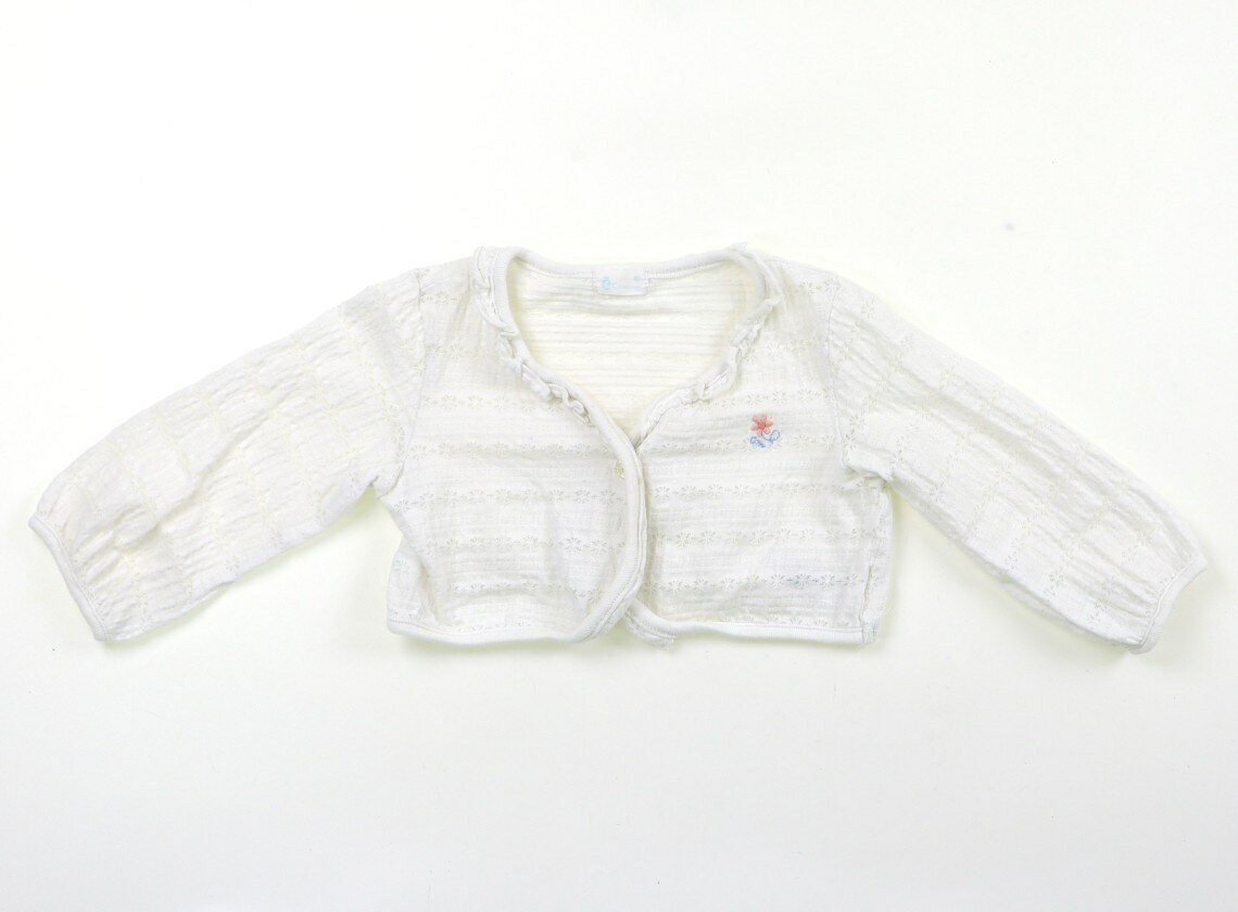 　ブランド 　Combimini(コンビミニ) 　カテゴリー 　カーディガン 　サイズ 　80サイズ 　色 　白 　状態 　★★ 　記名 　なし 　ジャンル 　Girl カットソー生地。前身頃に若干の汚れと裾のヨレがあります。普段使いにいかがでしょうか。 ＊【状態】【サイズ】に関しての詳しい説明はこちら