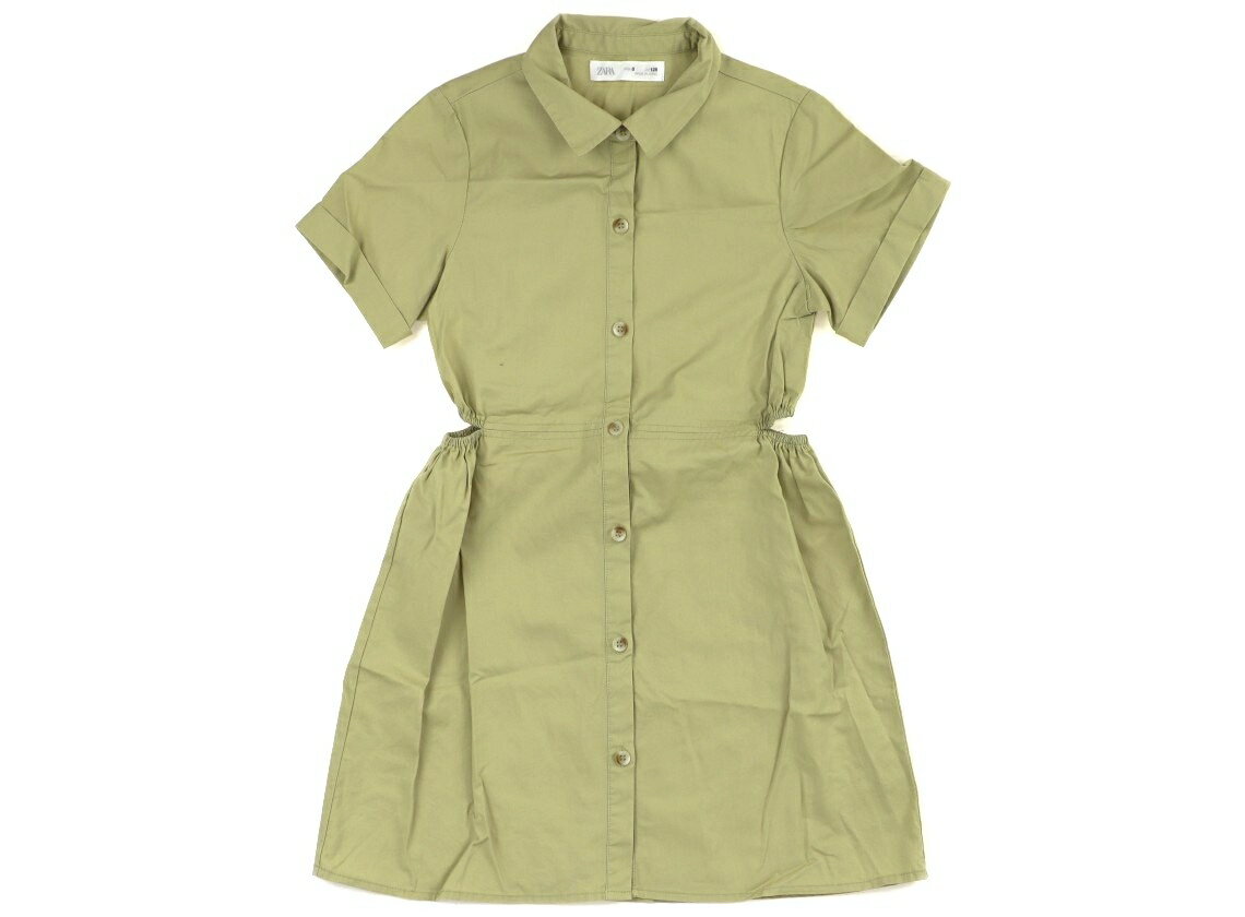 　ブランド 　ZARA(ザラ) 　カテゴリー 　ワンピース 　サイズ 　120サイズ 　色 　ピスタチオグリーン 　状態 　★★★ 　記名 　なし 　ジャンル 　Girl 8/128cmサイズ表記。シャツワンピースで、ウエストのサイド部分は、肌が見えるデザインになっております。使用感は見られますが、目立つ汚れはなさそうです。 ＊【状態】【サイズ】に関しての詳しい説明はこちら