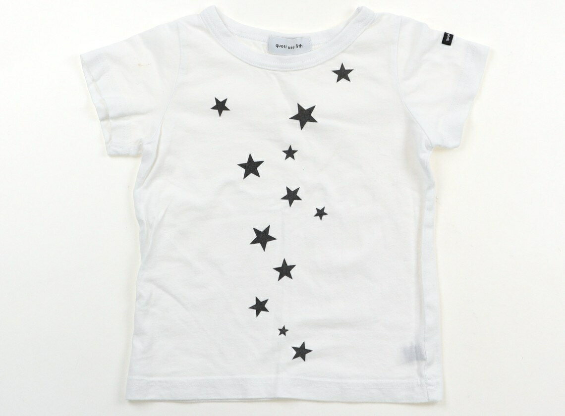 　ブランド 　quoti use fith(クゥオティユースフィス) 　カテゴリー 　Tシャツ・カットソー 　サイズ 　90サイズ 　色 　白黒星 　状態 　★★（返品不可） 　記名 　なし 　ジャンル 　Girl サイズ表記はMです。全体にうっすらとした黄ばみと、部分的に毛玉と汚れがありますがまだお使いいただけそうです。 ＊【状態】【サイズ】に関しての詳しい説明はこちら