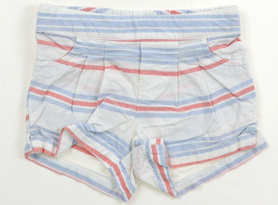 　ブランド 　OLDNAVY(オールドネイビー) 　カテゴリー 　ショートパンツ 　サイズ 　70サイズ 　色 　ホワイト・パステルブルー×レッドボーダー 　状態 　★★（返品不可） 　記名 　あり（タグ） 　ジャンル 　Girl 実際のサイズ表記は6−12monthsです。コットンシャツ地。ウエストは半分ゴムです。シワがありますが、特に目立つ汚れはなくまだお使い頂けそうです。 ＊【状態】【サイズ】に関しての詳しい説明はこちら