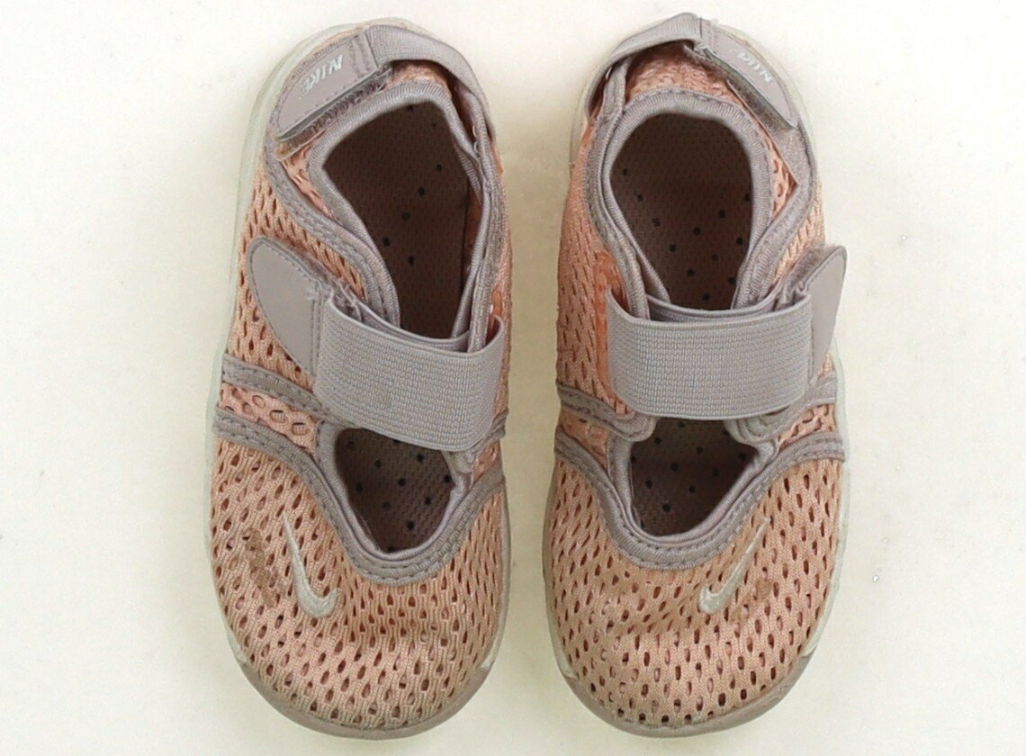 ナイキ NIKE スニーカー