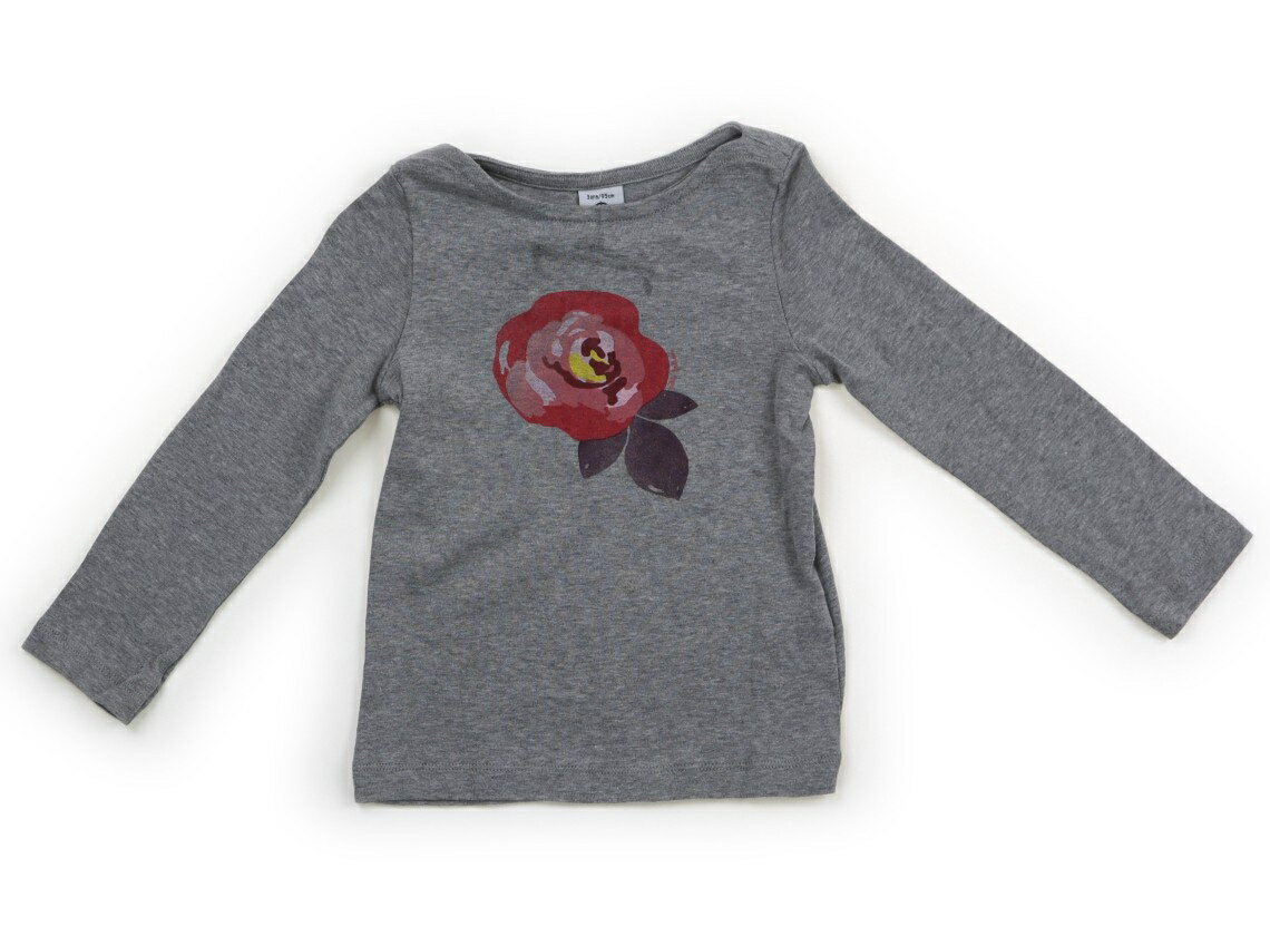 　ブランド 　PETIT BATEAU(プチバトー) 　カテゴリー 　Tシャツ・カットソー 　サイズ 　95サイズ 　色 　杢グレー・バラ 　状態 　★★ 　記名 　なし 　ジャンル 　Girl 天竺コットン。首元に油シミがありますが、まだお使いいただけそうです。 ＊【状態】【サイズ】に関しての詳しい説明はこちら
