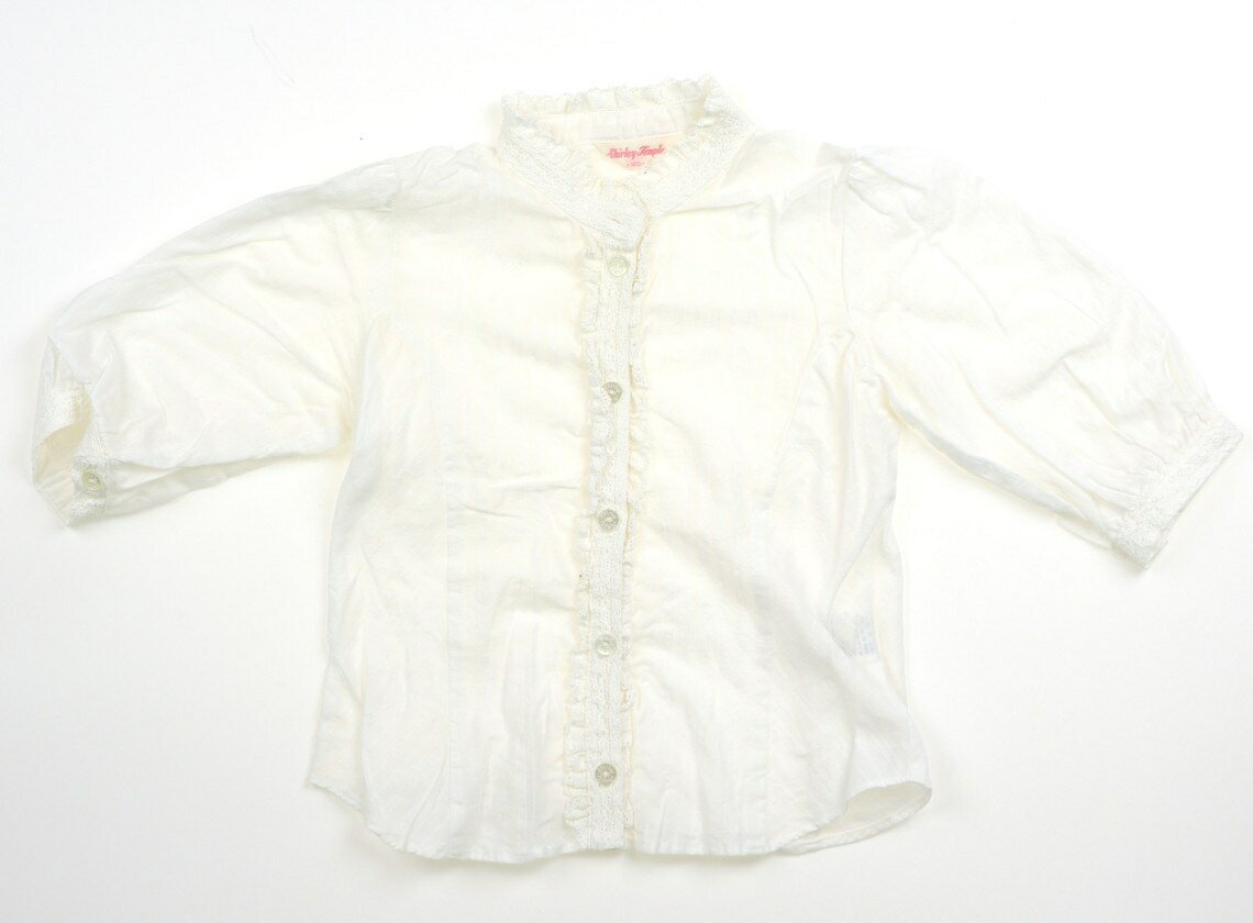 　ブランド 　Shirley Temple(シャーリーテンプル) 　カテゴリー 　シャツ・ブラウス 　サイズ 　120サイズ 　色 　白 　状態 　★★★ 　記名 　なし 　ジャンル 　Girl やや透け感のある薄手コットン・麻素材。洗いざらし感はありますが、目立った汚れなし。 ＊【状態】【サイズ】に関しての詳しい説明はこちら