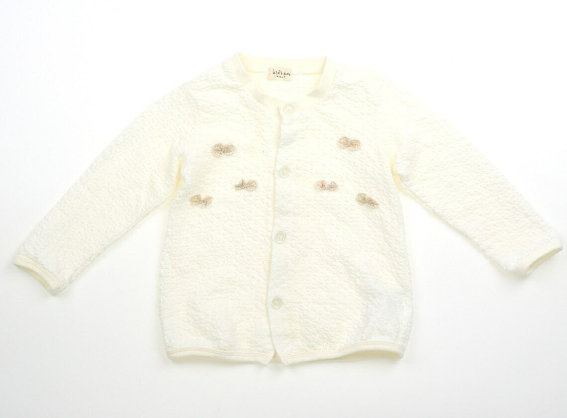 　ブランド 　Kids Zoo(キッズズー) 　カテゴリー 　カーディガン 　サイズ 　90サイズ 　色 　アイボリー 　状態 　★★ 　記名 　なし 　ジャンル 　Girl 綿・ポリエステル・ポリウレタンのエンボス加工のカットソー地で、胸元の広範囲で黄色シミあり。 ＊【状態】【サイズ】に関しての詳しい説明はこちら