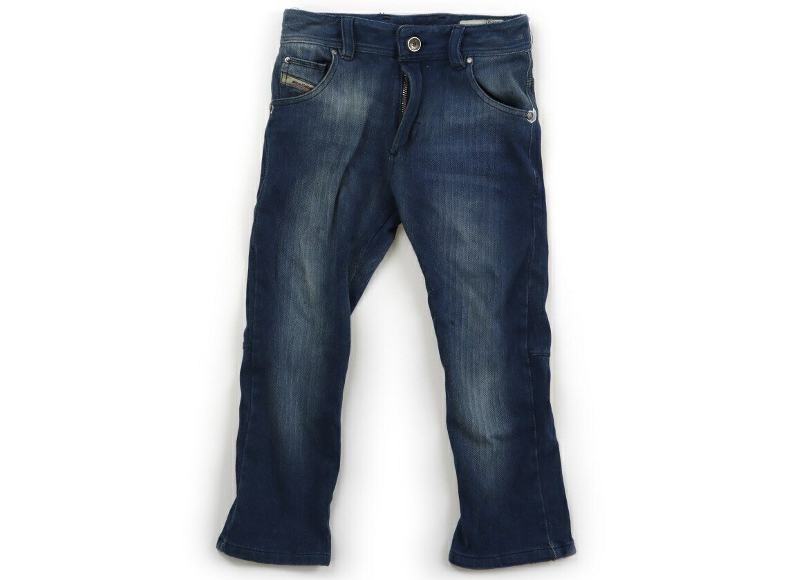 　ブランド 　DIESEL(ディーゼル) 　カテゴリー 　ジーンズ 　サイズ 　100サイズ 　色 　ブルー 　状態 　★★ 　記名 　なし 　ジャンル 　Boy 実際のサイズ表記は3です。全体に色あせ・毛羽立ちがあります。まだまだ普段着と...