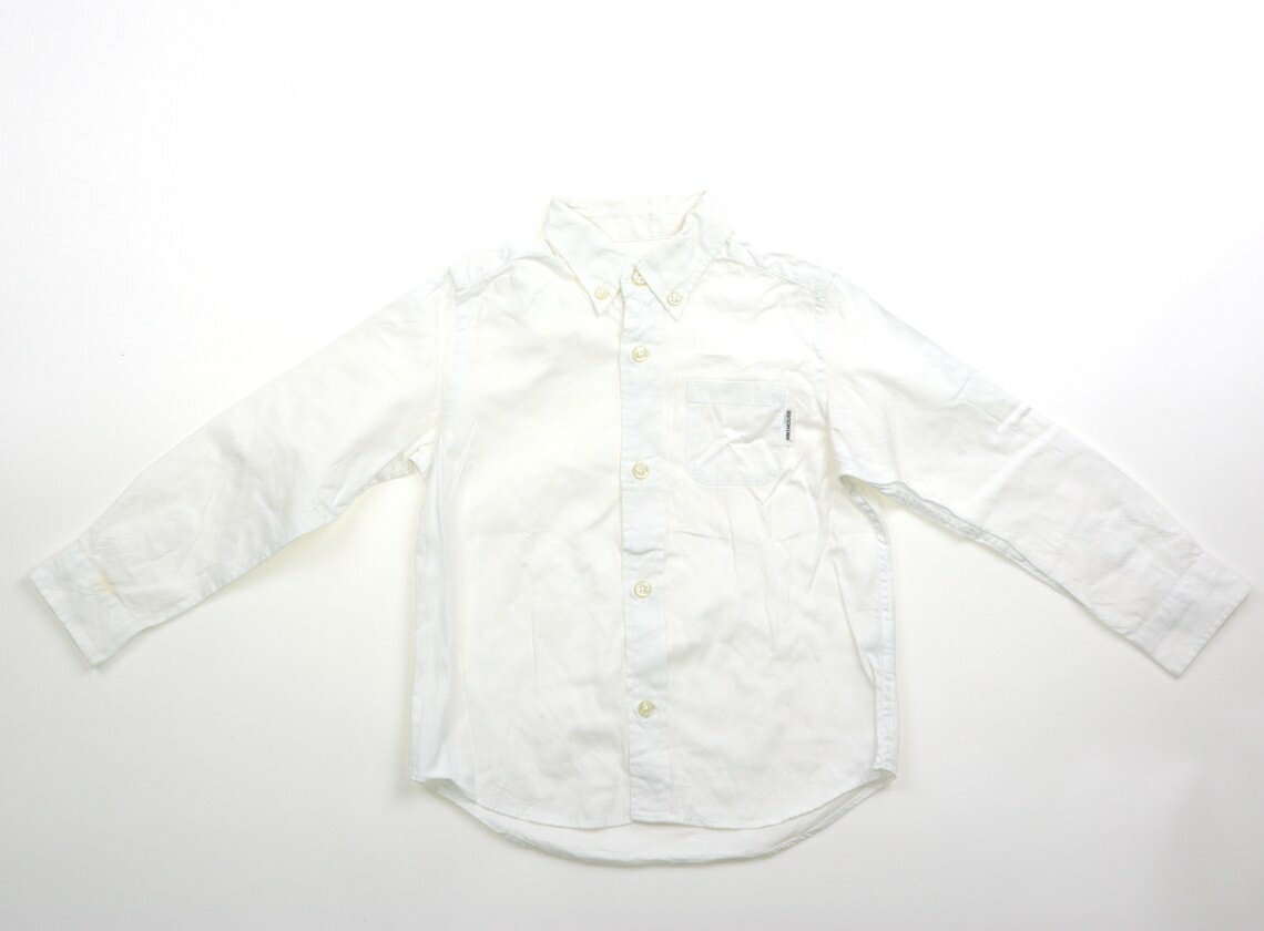 　ブランド 　miki HOUSE(ミキハウス) 　カテゴリー 　シャツ・ブラウス 　サイズ 　110サイズ 　色 　ホワイト 　状態 　★★ 　記名 　なし 　ジャンル 　Girl コットン。全体の所々に黒いくすみがあります。まだお使いいただけそうです。 ＊【状態】【サイズ】に関しての詳しい説明はこちら