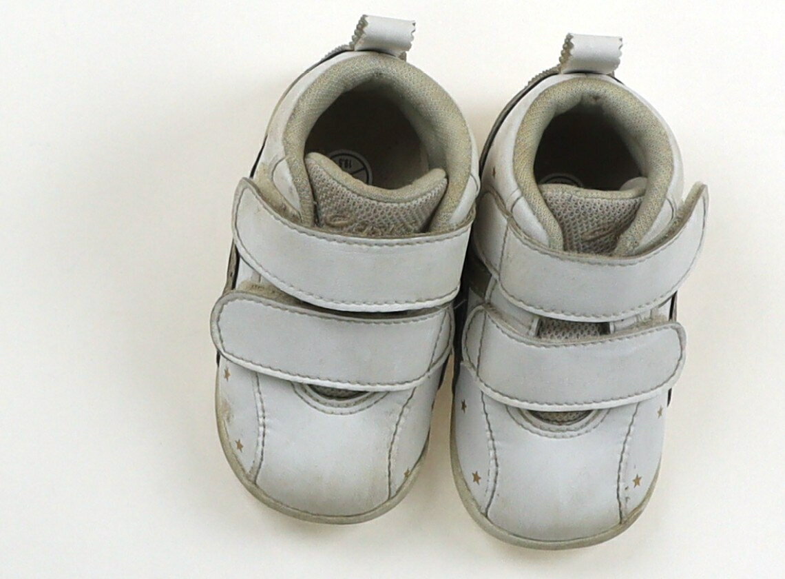 アシックス Asics スニーカー 靴12cm〜 男の子 ホワイト・星 子供服 ベビー服 キッズ アウトレット ユ..