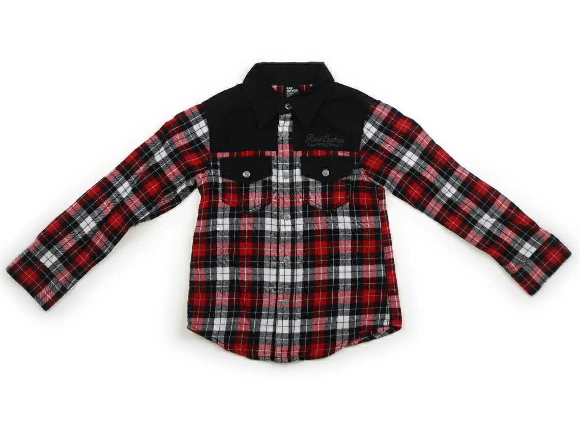 　ブランド 　RAD CUSTOM(ラッドカスタム) 　カテゴリー 　シャツ・ブラウス 　サイズ 　120サイズ 　色 　ブラックチェック柄レッドホワイト 　状態 　★★ 　記名 　なし 　ジャンル 　Boy スナップボタン開閉。柄はネルシャツ生地。黒い生地に白っぽい汚れあり。全体的に毛羽立ちと毛玉がありますが、まだまだお使いいただけます。 ＊【状態】【サイズ】に関しての詳しい説明はこちら