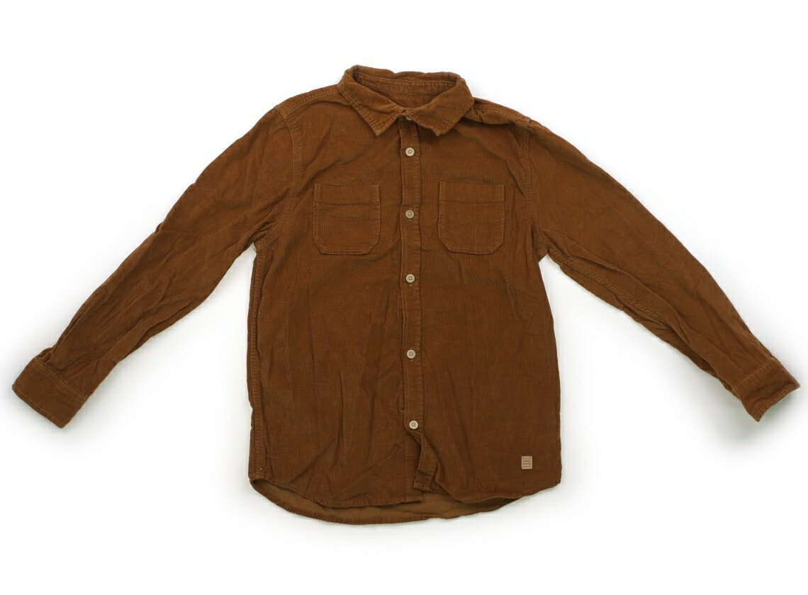 　ブランド 　ZARA(ザラ) 　カテゴリー 　シャツ・ブラウス 　サイズ 　120サイズ 　色 　キャメル 　状態 　★★★ 　記名 　なし 　ジャンル 　Boy 実際のサイズ表記は122cm。薄手のコーデュロイ生地。シワと色褪せ、毛羽立ちあります。普段使いにいかがでしょうか。 ＊【状態】【サイズ】に関しての詳しい説明はこちら