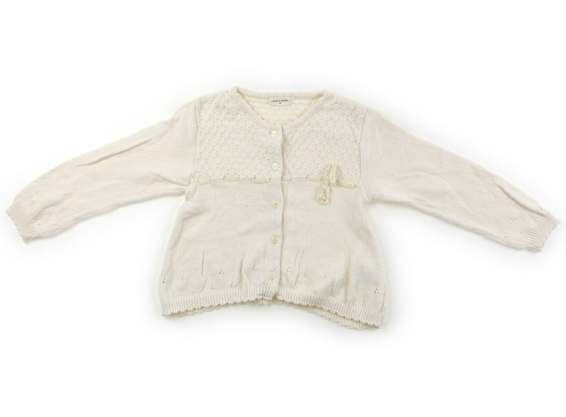 　ブランド 　Sense of Wonder(センスオブワンダー) 　カテゴリー 　カーディガン 　サイズ 　110サイズ 　色 　オフホワイト 　状態 　★★ 　記名 　なし 　ジャンル 　Girl リボンはベロア調。全体に細かい毛玉が複数あり、型崩れがあります。袖に薄く茶色いシミがあります。お手入れ次第でまだまだお使いいただけます。 ＊【状態】【サイズ】に関しての詳しい説明はこちら