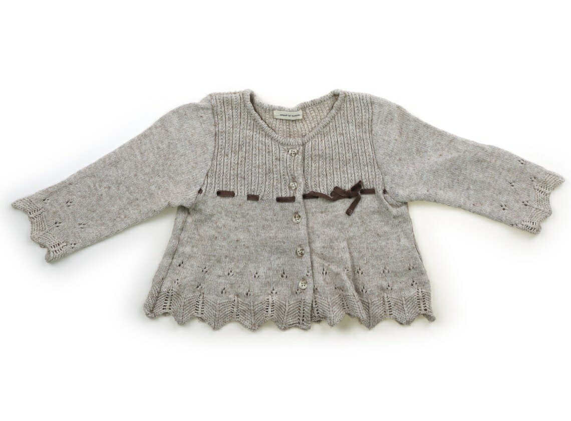 　ブランド 　Sense of Wonder(センスオブワンダー) 　カテゴリー 　カーディガン 　サイズ 　80サイズ 　色 　グレージュ 　状態 　★★★ 　記名 　なし 　ジャンル 　Girl 実際のサイズ表記は80-90cm。リボンはベロア調。素材特有の毛羽立ちがあります。袖に細かい毛玉が複数あります。他は型崩れもなく、いい状態です。お手入れ次第でまだまだ普段着として活躍してくれそうです。 ＊【状態】【サイズ】に関しての詳しい説明はこちら