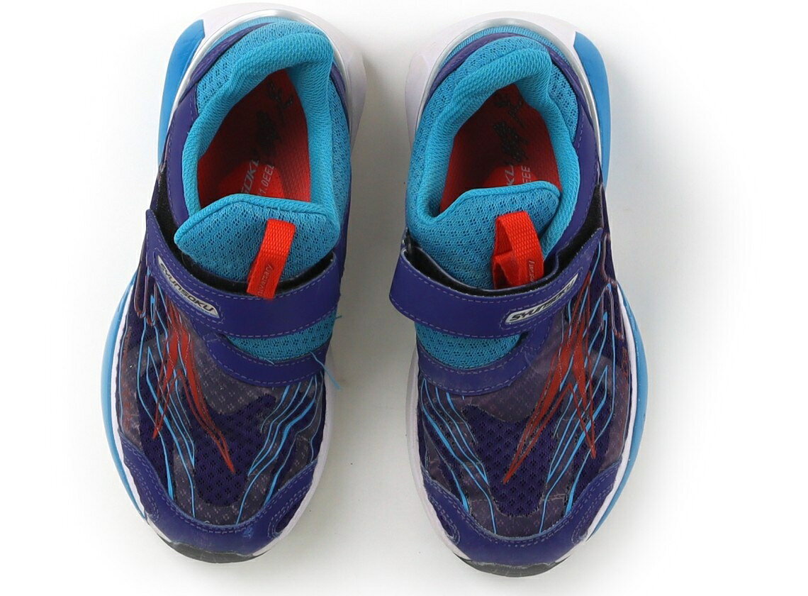 　ブランド 　Achilles(アキレス) 　カテゴリー 　スニーカー 　サイズ 　靴20cm〜 　色 　ネイビーライトブルー 　状態 　★★ 　記名 　なし 　ジャンル 　Boy 実際のサイズ表記は21。瞬足です。つま先に傷あり。アウトサ...