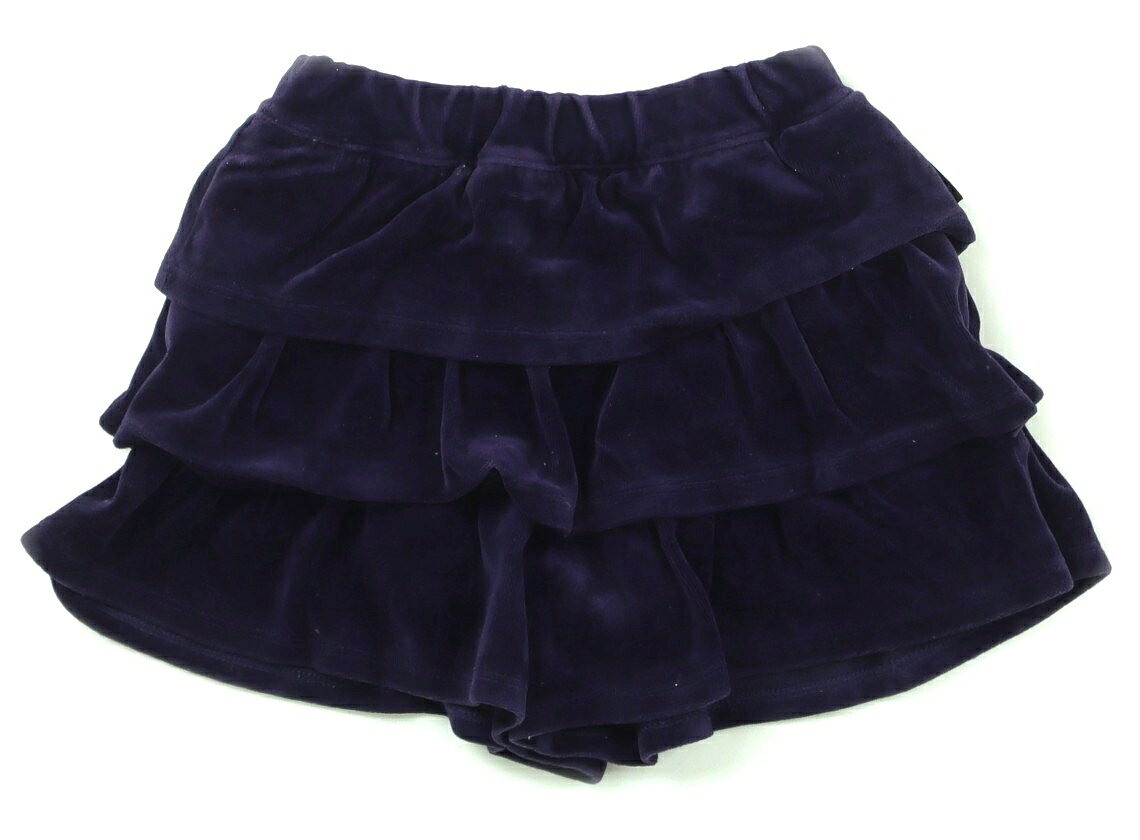 　ブランド 　BeBe(べべ) 　カテゴリー 　ショートパンツ 　サイズ 　110サイズ 　色 　パープル 　状態 　★★★ 　記名 　なし 　ジャンル 　Girl パイルベロア素材のフリルパンツ。ウエストは総ゴムです。やや毛羽立ち。毛羽の付着が見られます。 ＊【状態】【サイズ】に関しての詳しい説明はこちら