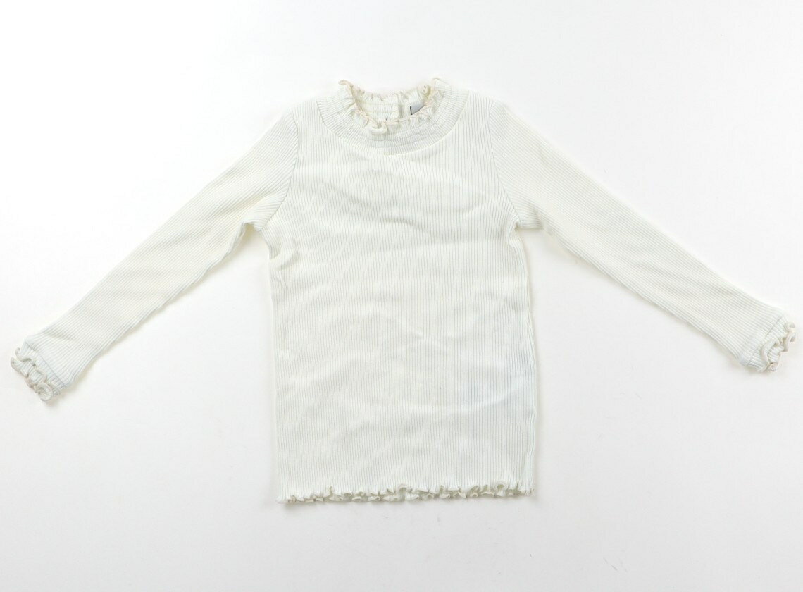 　ブランド 　anyFAM(エニィファム) 　カテゴリー 　Tシャツ・カットソー 　サイズ 　100サイズ 　色 　オフホワイト、フリル 　状態 　★★★ 　記名 　なし 　ジャンル 　Girl リブカットソー。リボンはベロア生地。ベロアに生地剥げ、洗いざらし感ありますがまだお使いいただけそうです。 ＊【状態】【サイズ】に関しての詳しい説明はこちら