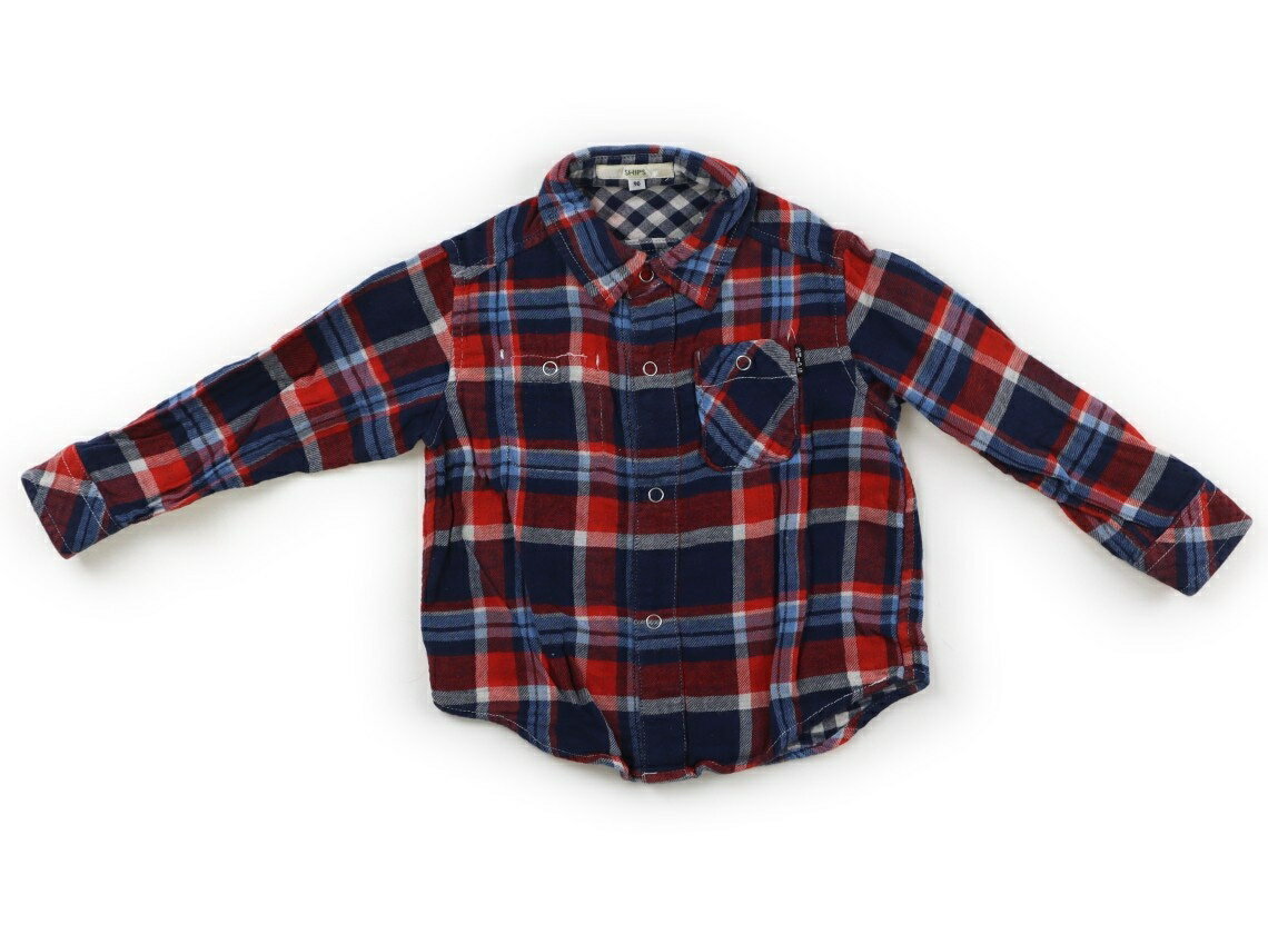 　ブランド 　SHIPS(シップス) 　カテゴリー 　シャツ・ブラウス 　サイズ 　90サイズ 　色 　レッド・ブルーチェック・ブルー・オフギンガム 　状態 　★★★ 　記名 　なし 　ジャンル 　Boy リバーシブルで着られます。カフスに薄汚れあ、若干色褪せ・毛羽立ちがありますが、まだまだ普段着として活躍してくれそうです。 ＊【状態】【サイズ】に関しての詳しい説明はこちら