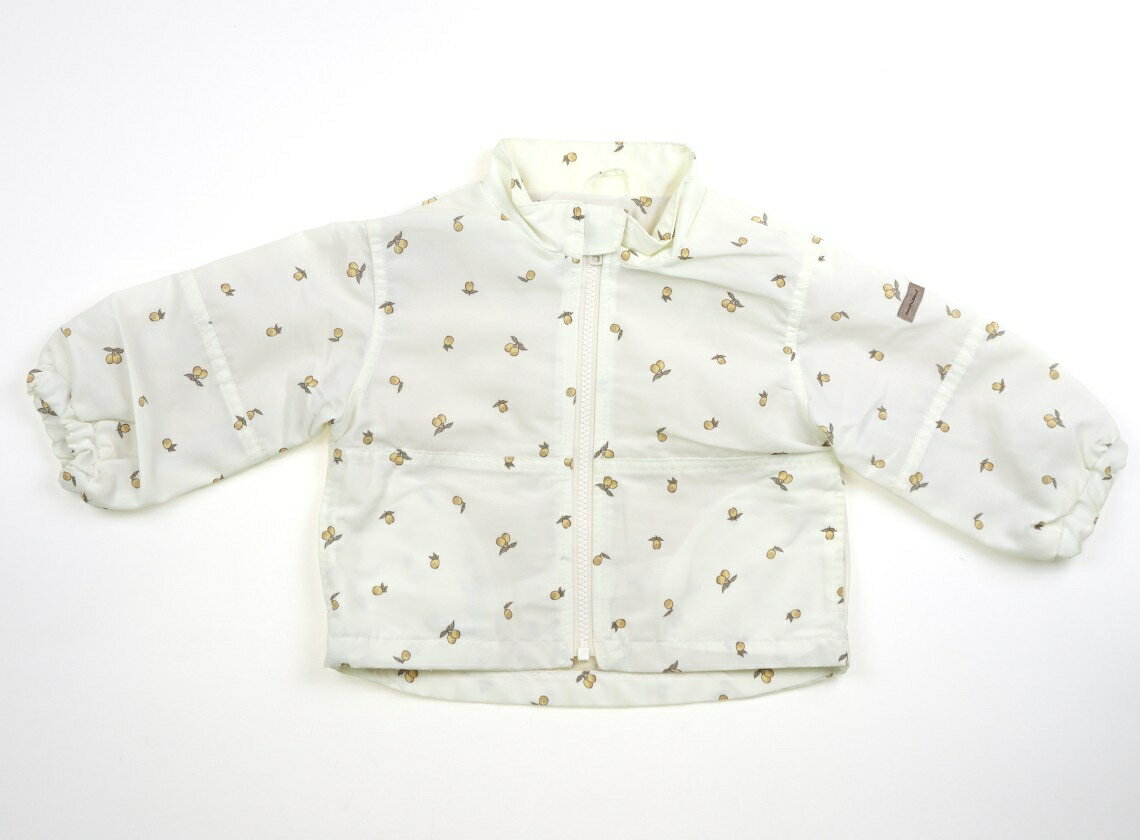 　ブランド 　apres les cours(アプレレクール) 　カテゴリー 　ジップアップトレーナー 　サイズ 　80サイズ 　色 　オフホワイト、実柄 　状態 　★★ 　記名 　なし 　ジャンル 　Girl メッシュ生地の裏地がついています。袖口が茶色いく汚れています。お腹に薄いオレンジのシミあり。品質タグにシールはがし跡のノリ残りあり。 ＊【状態】【サイズ】に関しての詳しい説明はこちら