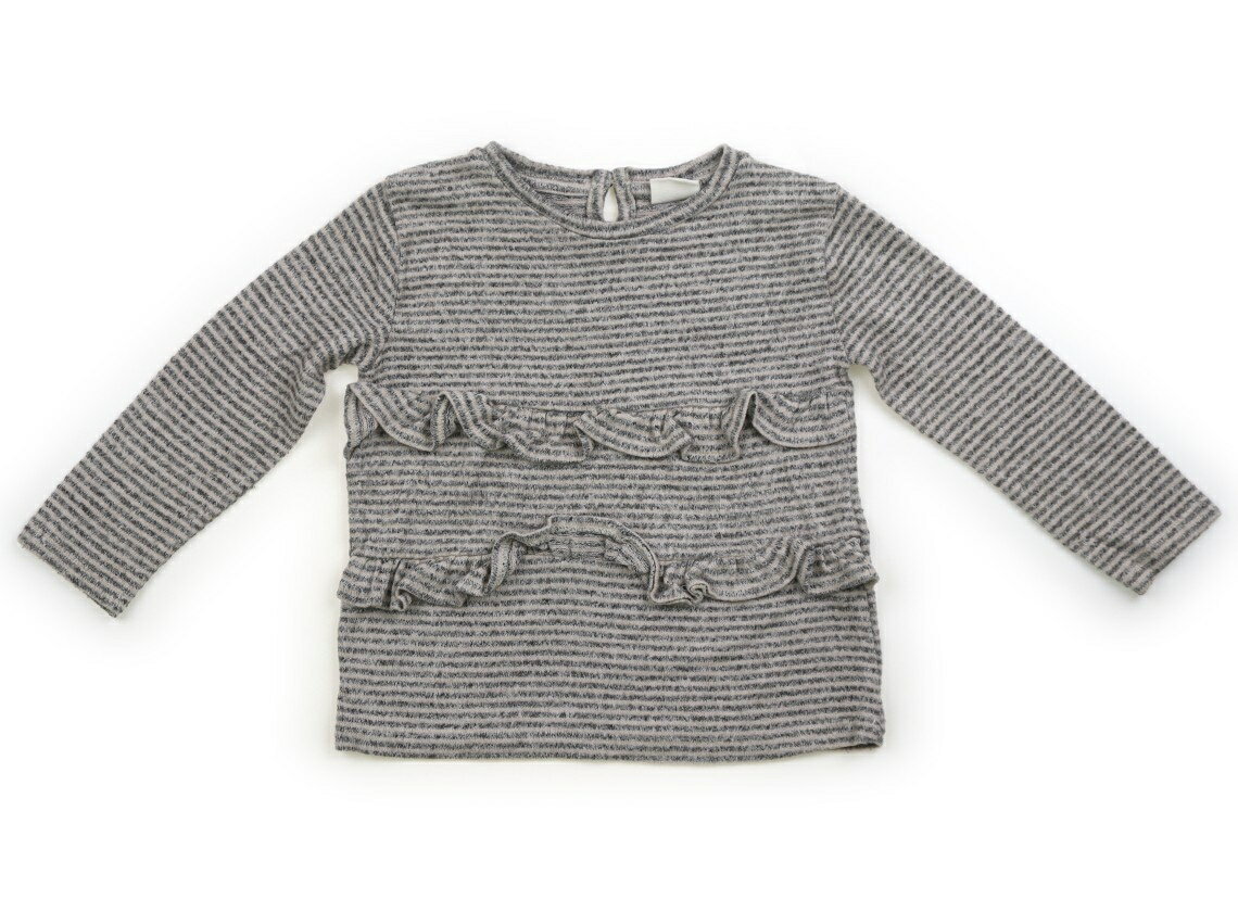 　ブランド 　ZARA(ザラ) 　カテゴリー 　Tシャツ・カットソー 　サイズ 　100サイズ 　色 　杢グレーボーダー・ベージュ・フリル 　状態 　★★★ 　記名 　なし 　ジャンル 　Girl 実際のサイズ表記は104cmです。レーヨン混の表薄起毛カットソー生地です。目立つ汚れはありません。 ＊【状態】【サイズ】に関しての詳しい説明はこちら