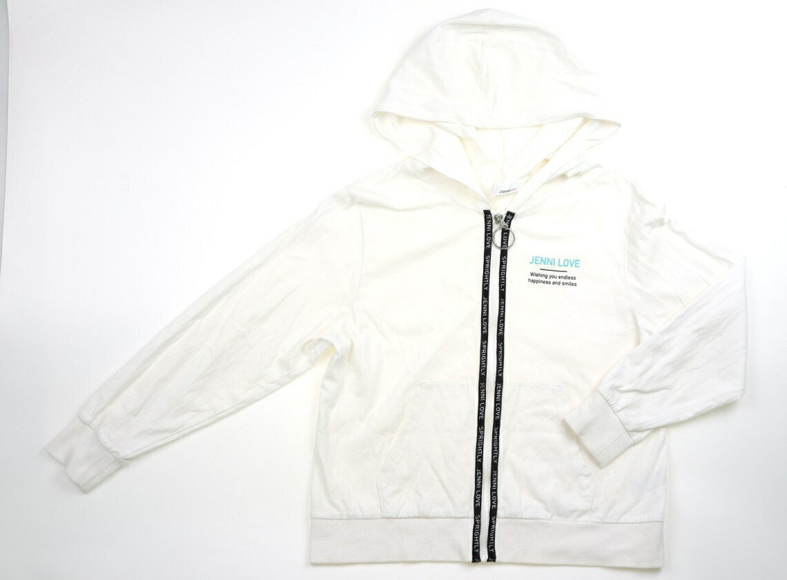 　ブランド 　JENNI(ジェニィ) 　カテゴリー 　パーカー 　サイズ 　150サイズ 　色 　オフホワイト、黒 　状態 　★★ 　記名 　あり（タグ） 　ジャンル 　Girl Tシャツ生地。全体に毛羽立ち、袖に黄色いシミあり。普段使いにいかがでしょうか。 ＊【状態】【サイズ】に関しての詳しい説明はこちら