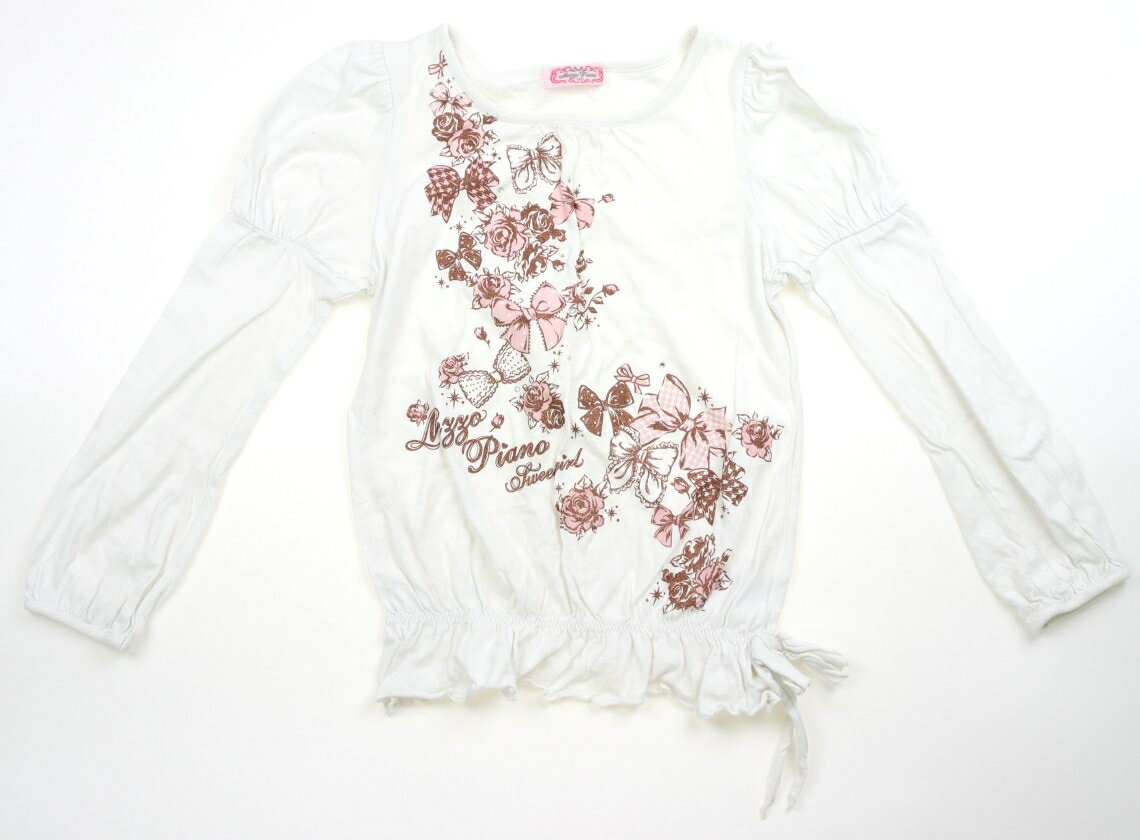 　ブランド 　mezzo piano(メゾピアノ) 　カテゴリー 　Tシャツ・カットソー 　サイズ 　140サイズ 　色 　ホワイト・りぼん 　状態 　★★★ 　記名 　なし 　ジャンル 　Girl 裾のデザインが可愛らしいです。薄手のカットソー地。毛羽立ちがありますがまだまだお使い頂けそうです。 ＊【状態】【サイズ】に関しての詳しい説明はこちら
