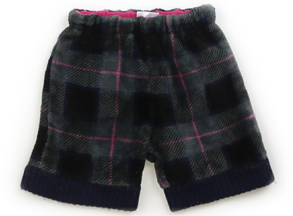 　ブランド 　HAKKA(ハッカ) 　カテゴリー 　ハーフパンツ 　サイズ 　80サイズ 　色 　グレー、マゼンタ、ネイビー 　状態 　★★★ 　記名 　あり（タグ） 　ジャンル 　Girl フリースファー。ウエストは総ゴムで交換穴があります。お尻のタグ部分に元々のデザインか不明な茶色い汚れがあります。裾に細かい毛玉が複数あります。やや使用感はありますが、まだまだ普段着として活躍してくれそうです。 ＊【状態】【サイズ】に関しての詳しい説明はこちら