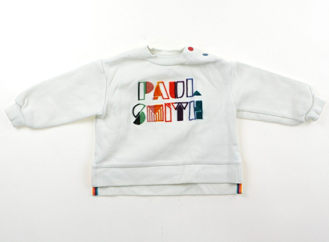 　ブランド 　Paul Smith(ポールスミス) 　カテゴリー 　トレーナー・プルオーバー 　サイズ 　80サイズ 　色 　オフホワイト、レッド、グリーン 　状態 　★★★ 　記名 　なし 　ジャンル 　Boy スウェットトレーナー。薄い毛羽立ち、使用感あります。 ＊【状態】【サイズ】に関しての詳しい説明はこちら
