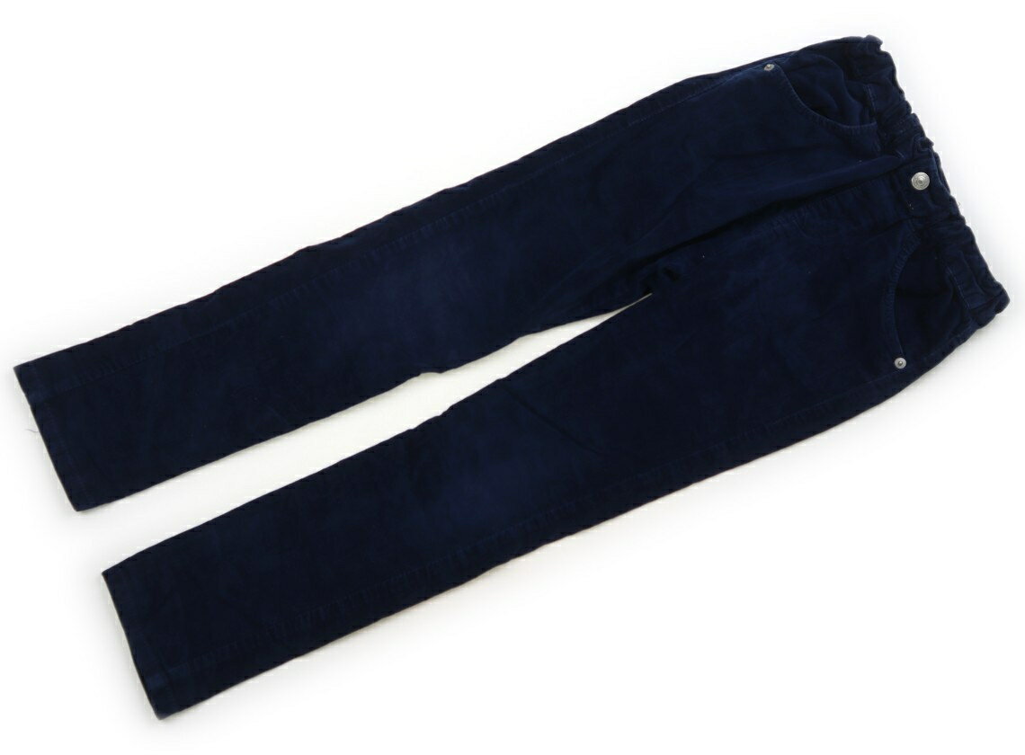 　ブランド 　apres les cours(アプレレクール) 　カテゴリー 　パンツ 　サイズ 　140サイズ 　色 　ネイビーブルー 　状態 　★★★ 　記名 　なし 　ジャンル 　Boy 別珍生地。ウエスト総ゴムで交換穴があります。全体にシワ感があり、部分的にやや色褪せがあります。使用感はありますが、まだまだ普段着として活躍してくれそうです。 ＊【状態】【サイズ】に関しての詳しい説明はこちら