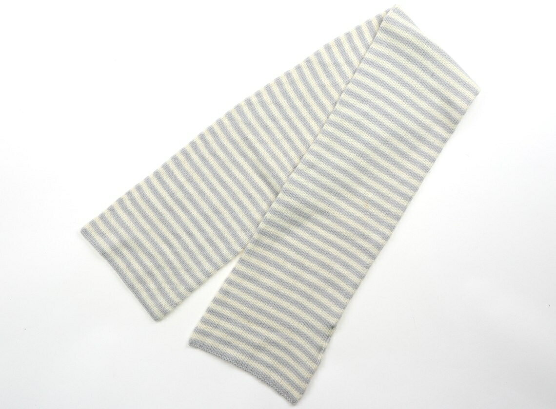 　ブランド 　Kumikyoku(組曲) 　カテゴリー 　手袋・マフラー 　サイズ 　キッズ用品 　色 　白・グレーボーダー 　状態 　★★ 　記名 　なし 　ジャンル 　Girl 実際のサイズ表記はB81-85、T158-164ですが、実...