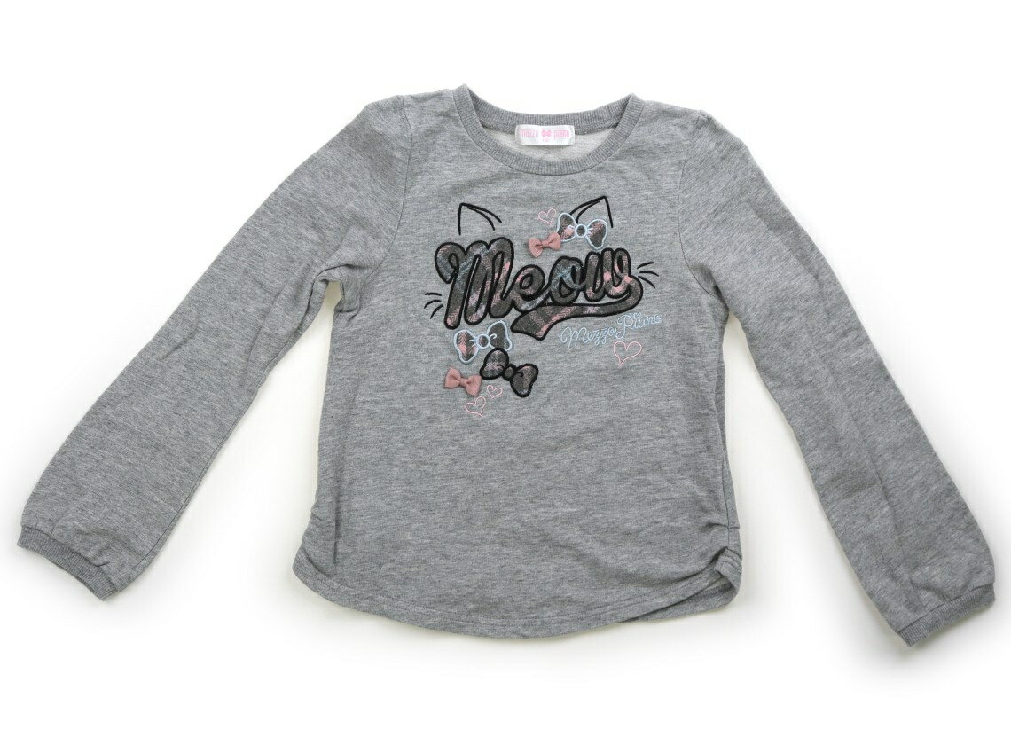 　ブランド 　mezzo piano(メゾピアノ) 　カテゴリー 　Tシャツ・カットソー 　サイズ 　130サイズ 　色 　グレー 　状態 　★★★ 　記名 　なし 　ジャンル 　Girl ミニ裏毛カット素材。やや短めの丈感です。品質タグが切られています。毛羽立ち・洗いざらし感があります。 ＊【状態】【サイズ】に関しての詳しい説明はこちら