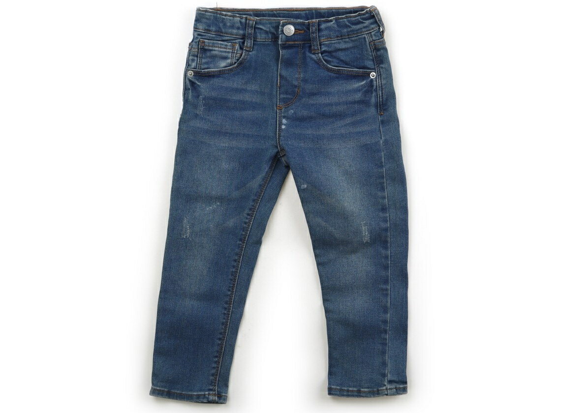 　ブランド 　ZARA(ザラ) 　カテゴリー 　ジーンズ 　サイズ 　95サイズ 　色 　ブルー 　状態 　★★★ 　記名 　なし 　ジャンル 　Boy ストレッチジーンズ。実際のサイズ表記は98cm。ボタン開きでサイズ調整ゴムが付いていま...