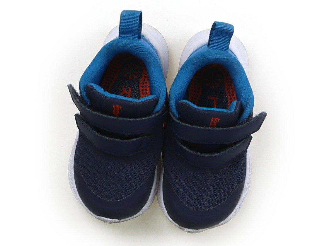 　ブランド 　NIKE(ナイキ) 　カテゴリー 　スニーカー 　サイズ 　靴12cm〜 　色 　ネイビー 　状態 　★★★ 　記名 　あり（タグ） 　ジャンル 　Boy 実際のサイズ表記は12cm。マジックテープ着脱。つま先に薄汚れと外ソール部分に汚れがありますが、まだまだお使いいただけそうです。 ＊【状態】【サイズ】に関しての詳しい説明はこちら
