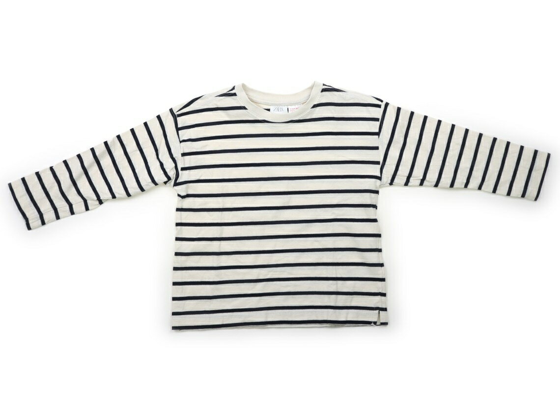 　ブランド 　ZARA(ザラ) 　カテゴリー 　Tシャツ・カットソー 　サイズ 　110サイズ 　色 　ホワイト・ネイビー・ボーダー 　状態 　★★★ 　記名 　なし 　ジャンル 　Girl 胸元付近に薄茶色いシミあり。洗いざらし感がありますが、まだまだお使いいただけそうです。 ＊【状態】【サイズ】に関しての詳しい説明はこちら