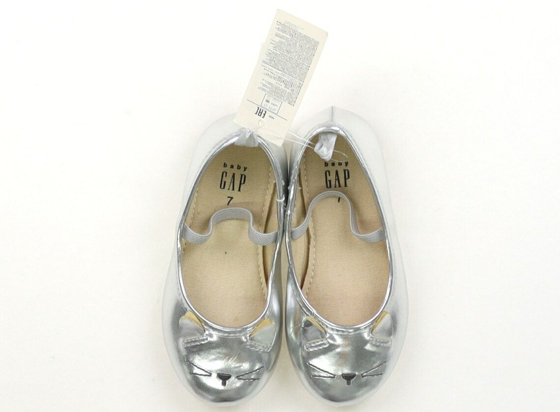 ギャップ GAP フラット�