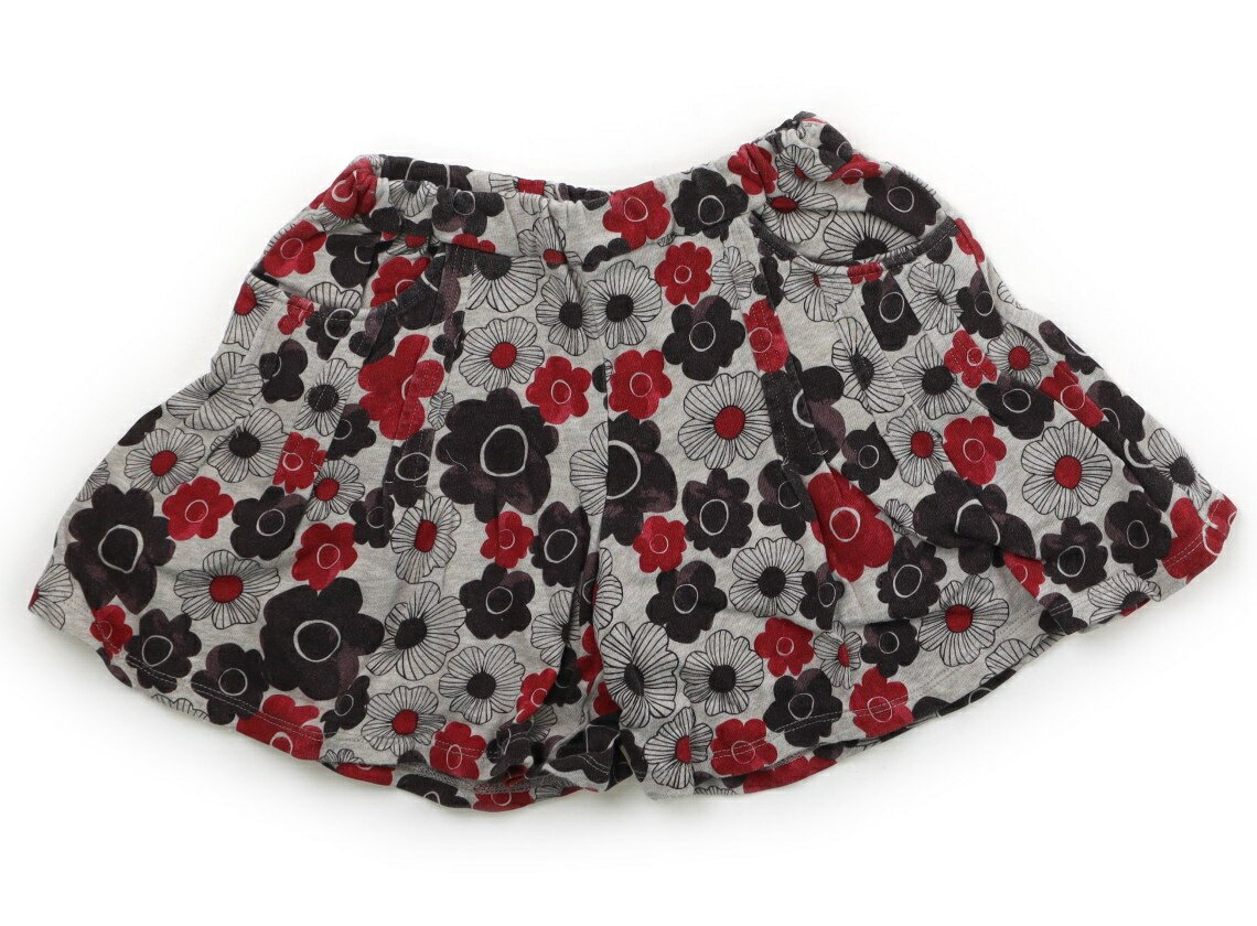 　ブランド 　BeBe(べべ) 　カテゴリー 　キュロット 　サイズ 　130サイズ 　色 　グレー・レッド・パープル系花柄 　状態 　★★★ 　記名 　なし 　ジャンル 　Girl カットソー。全体的に使用感がありますが、特に目立つ汚れは...